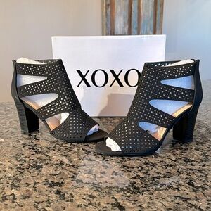 XOXO black Beamer peep toe bootie NIB 8.5